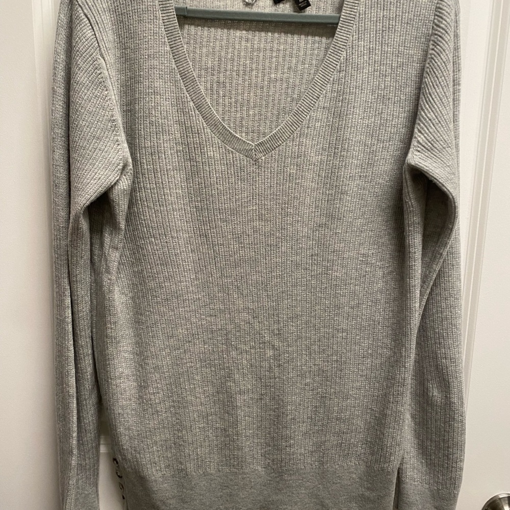 Banana Republic v neck grey sweater.